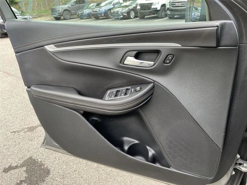 Used 2019 Chevrolet Impala LT w/ LT Convenience Package FWD image 19
