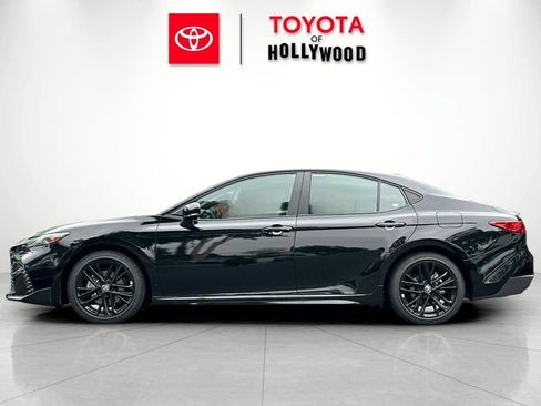 New 2026 Toyota Camry SE FWD image 9