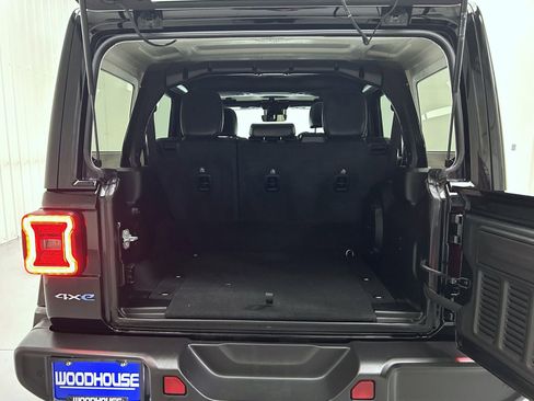 Used 2024 Jeep Wrangler Unlimited Sahara w/ Technology Group image 21