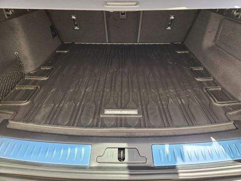 New 2026 Land Rover Range Rover Velar S image 22