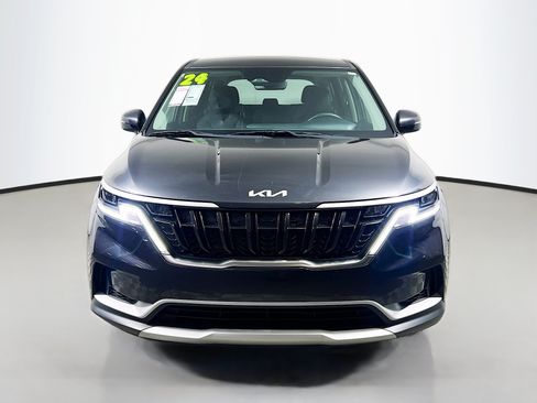 Used 2024 Kia Carnival LX FWD image 11