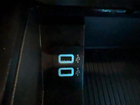 Used 2018 Ford F150 Raptor w/ Equipment Group 802A Luxury image 36