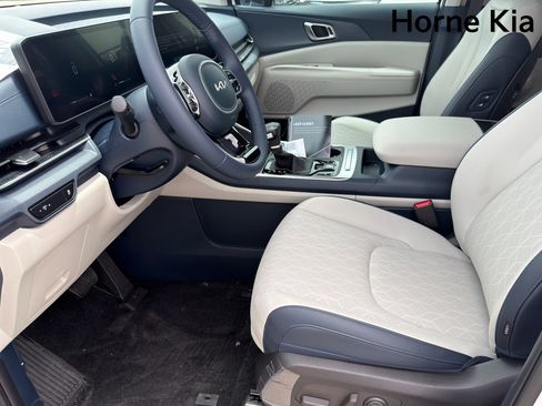 New 2026 Kia Carnival EX FWD image 9
