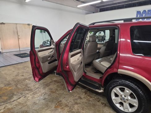 Used 2003 Ford Explorer Eddie Bauer image 13