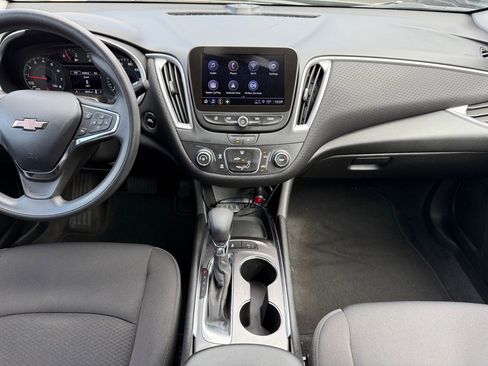 Used 2021 Chevrolet Malibu LS FWD image 17