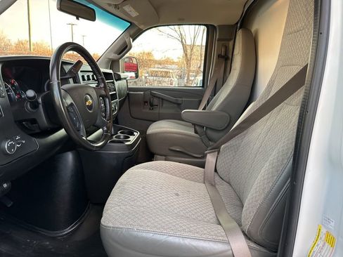 Used 2020 GMC Savana 3500 w/ Power Convenience Package RWD image 20