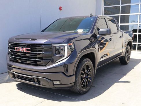 Used 2023 GMC Sierra 1500 Elevation w/ X31 Off-Road Package AWD/4WD image 1