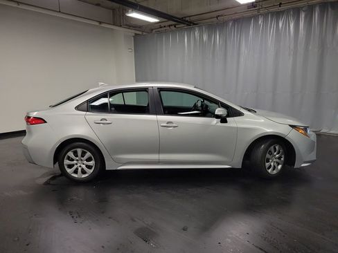 Used 2023 Toyota Corolla LE FWD image 9