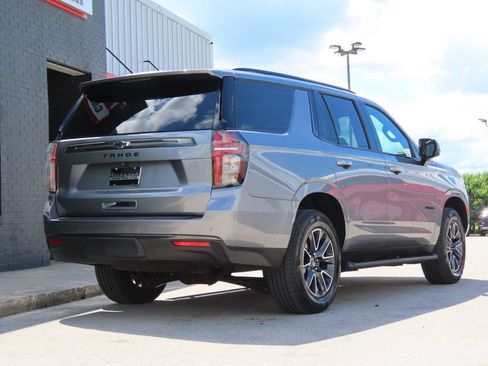 Used 2021 Chevrolet Tahoe Z71 w/ Luxury Package AWD/4WD image 4