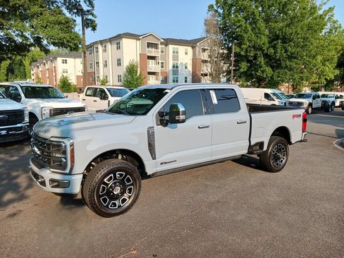 Used 2024 Ford F250 Platinum w/ FX4 Off-Road Package AWD/4WD image 1
