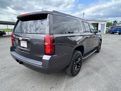 Used 2018 Chevrolet Suburban LT AWD/4WD image 5