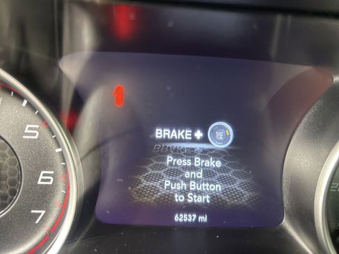 Used 2023 Dodge Charger SXT RWD image 12