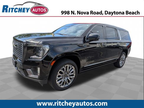 Used 2023 GMC Yukon XL Denali Ultimate w/ LPO, Floor Liner Package AWD/4WD image 1