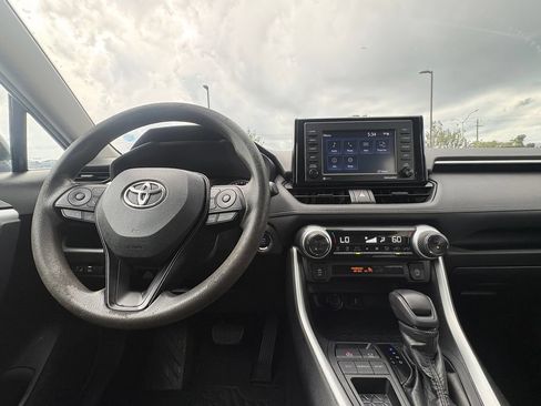 Used 2021 Toyota RAV4 XLE FWD image 12