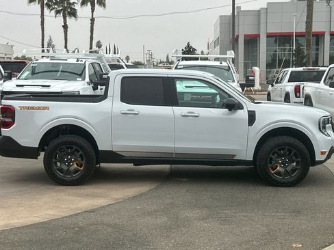 Used 2025 Ford Maverick Tremor image 3