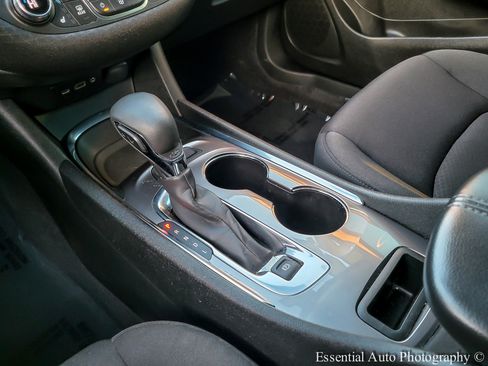 Used 2022 Chevrolet Malibu LT image 21