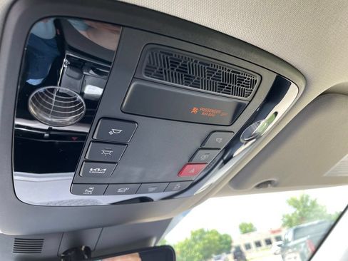 New 2026 Kia Carnival EX FWD image 19
