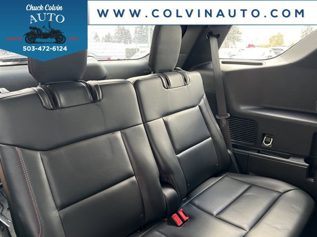 Used 2025 Ford Explorer ST-Line w/ ST-Line Street Pack AWD/4WD image 24
