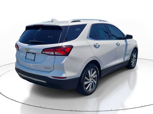 Used 2023 Chevrolet Equinox Premier image 6