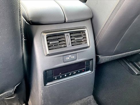 Used 2024 MAZDA CX-90 3.3 Turbo w/ Preferred Plus image 32