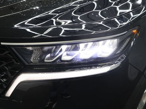 Used 2023 Kia Sorento LX FWD image 30