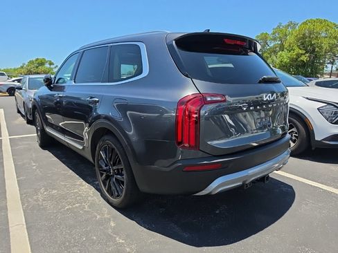 Certified 2022 Kia Telluride SX w/ Towing Package FWD image 13