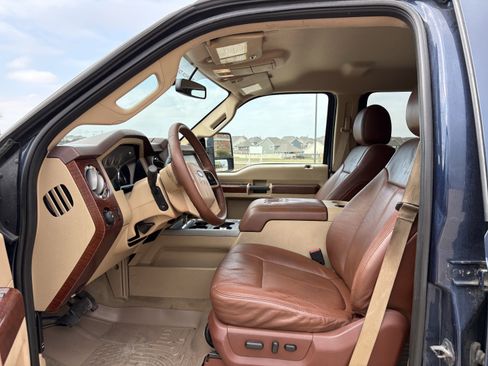 Used 2013 Ford F250 King Ranch w/ FX4 Off Road Pkg image 12