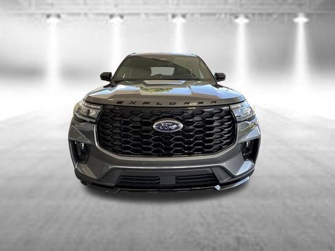 Used 2026 Ford Explorer ST-Line w/ ST-Line Street Pack RWD image 10