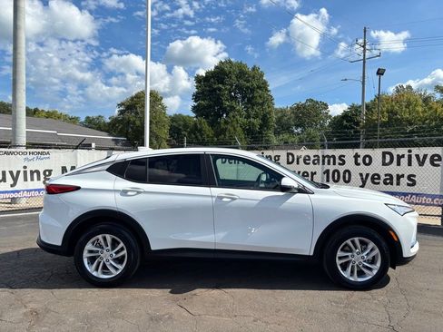 Used 2026 Buick Envista Preferred FWD image 2