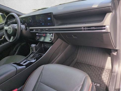 Used 2025 Hyundai Santa Cruz Limited AWD/4WD image 23