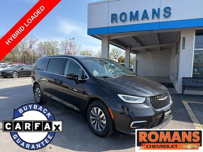 Used 2024 Chrysler Pacifica Limited
