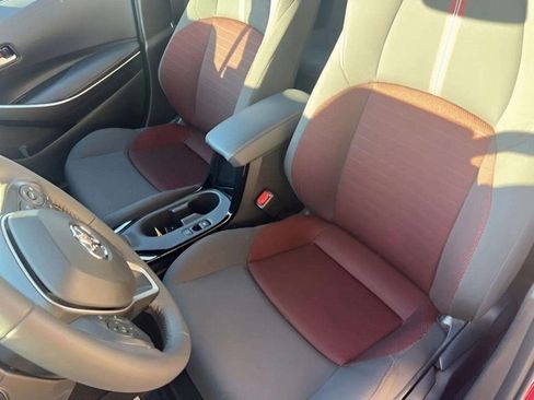 Used 2024 Toyota Corolla SE image 6