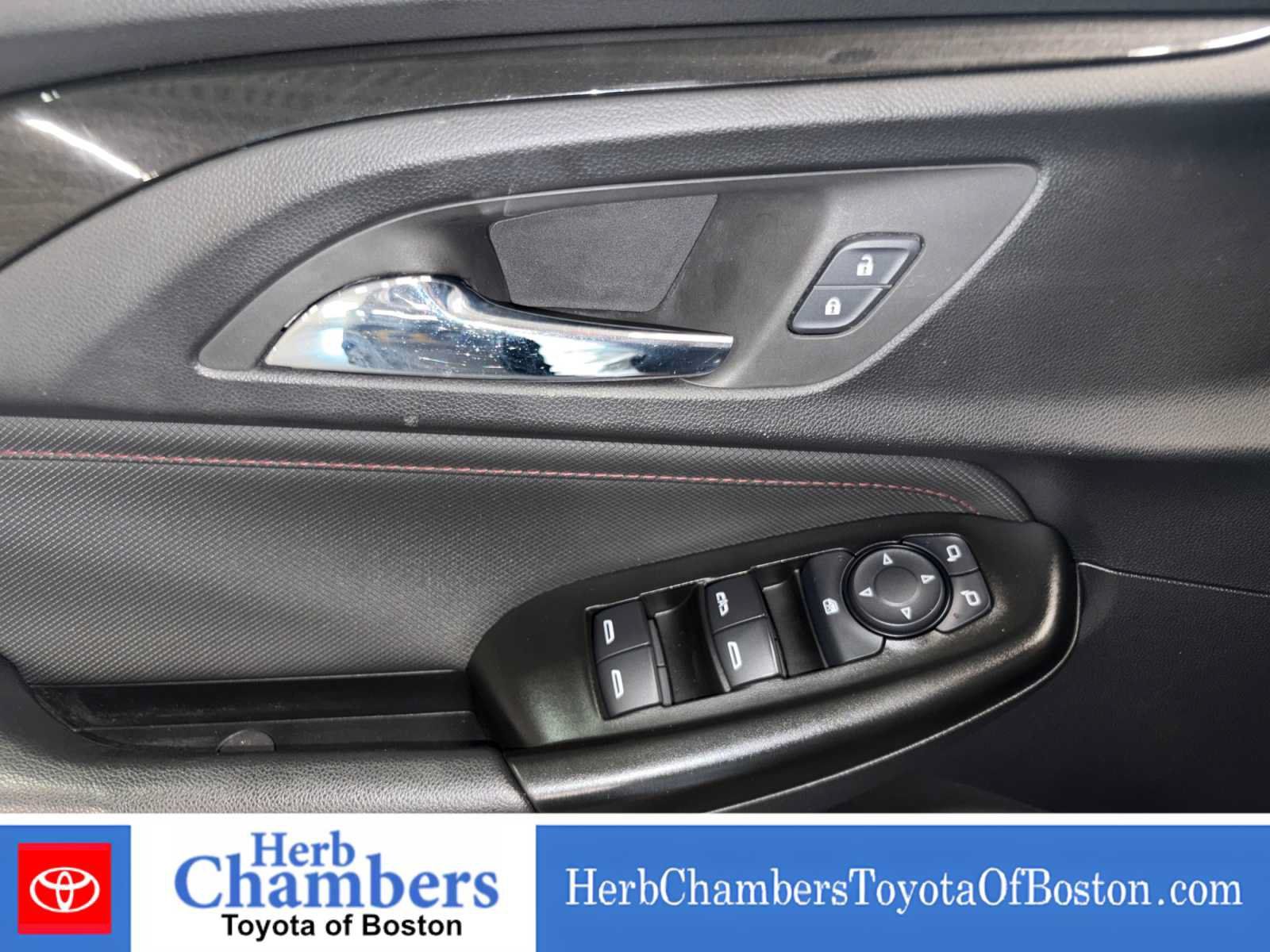 Used 2022 Chevrolet TrailBlazer RS AWD/4WD image 16
