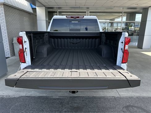 Used 2025 Chevrolet Silverado 1500 LTZ w/ LTZ Premium Package AWD/4WD image 34