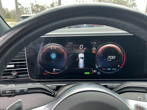 Used 2023 Mercedes-Benz GLS 450 4MATIC image 21