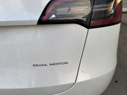 Used 2024 Tesla Model Y Long Range AWD/4WD image 15