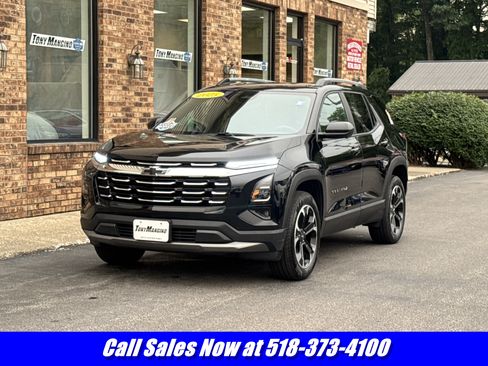 Used 2025 Chevrolet Equinox LT w/ Convenience Package II AWD/4WD image 1