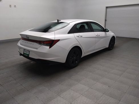 Used 2023 Hyundai Elantra SEL FWD image 9