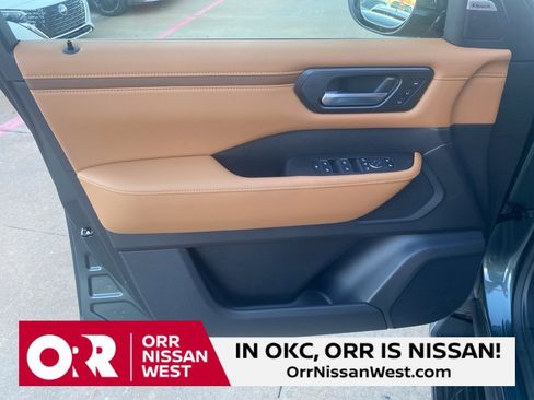 New 2026 Nissan Armada SL w/ Captain's Chari Seat Package image 12