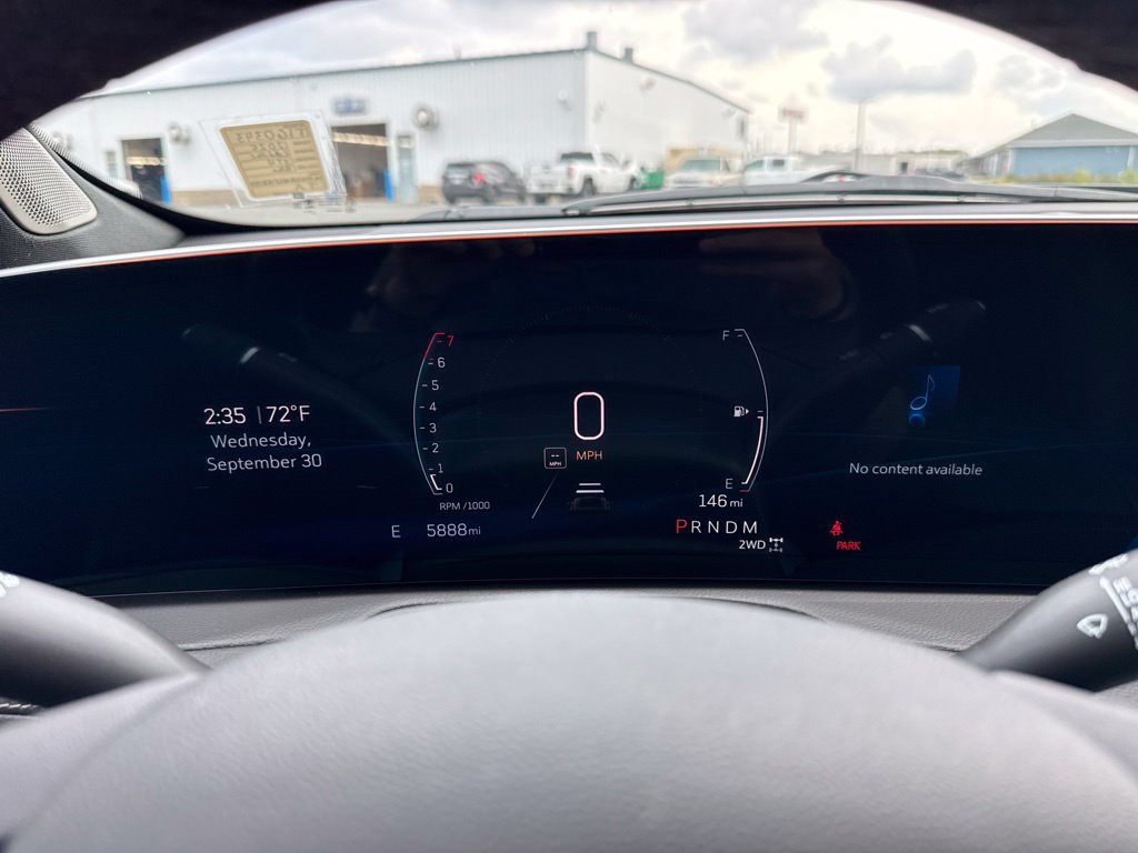 Used 2025 Cadillac XT4 Premium Luxury AWD/4WD image 35