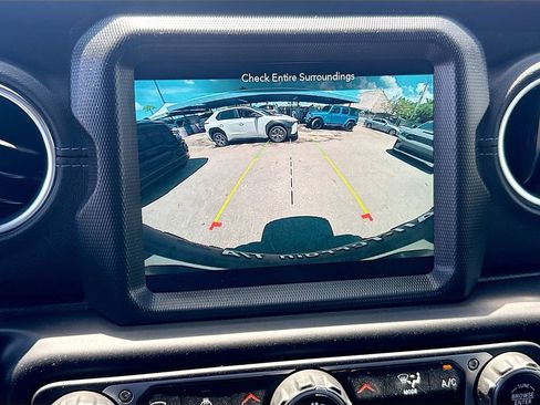 Used 2021 Jeep Wrangler Unlimited Rubicon 4xe w/ Cold Weather Group image 15