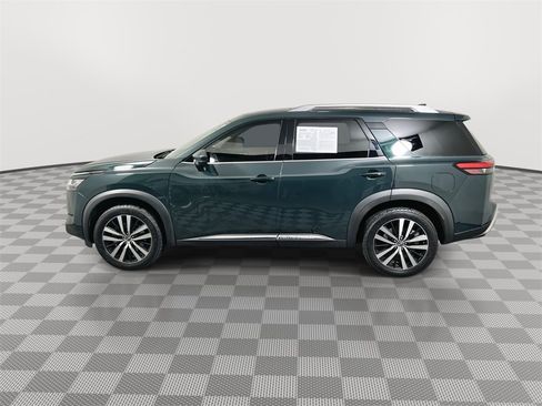 Used 2023 Nissan Pathfinder Platinum image 5