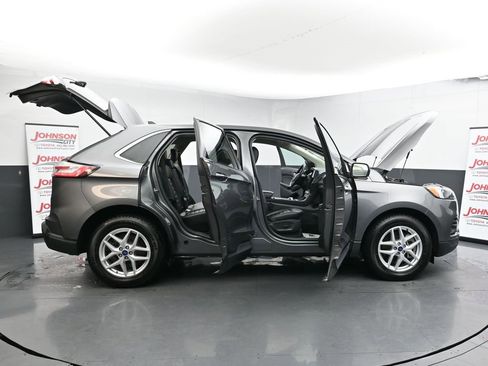 Used 2022 Ford Edge SEL image 32