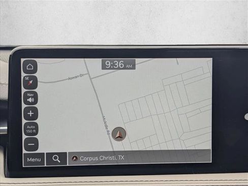 Used 2025 Genesis G70 2.5T image 9