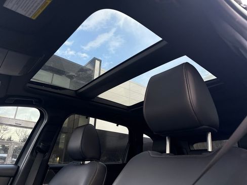 Certified 2025 MAZDA CX-70 3.3 Turbo S w/ Premium Package image 19