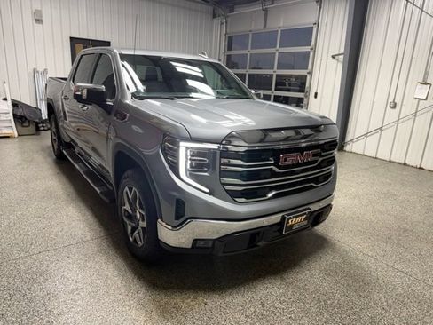 Used 2023 GMC Sierra 1500 SLT w/ SLT Premium Plus Package AWD/4WD image 16