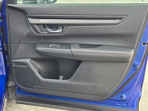Used 2025 Honda CR-V Sport image 28