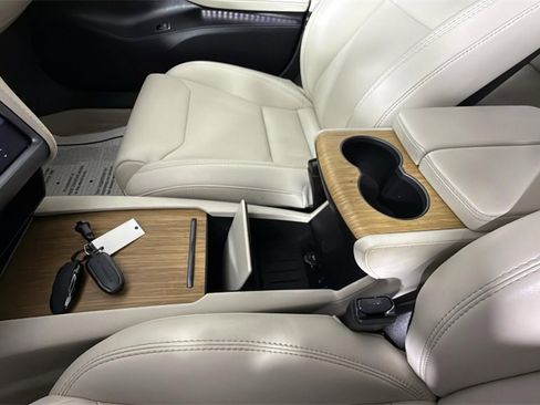 Used 2019 Tesla Model S 100D image 24