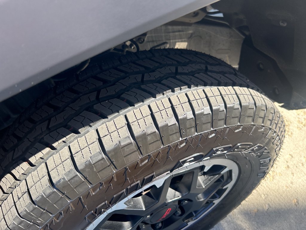 Certified 2025 Toyota Tacoma TRD Off-Road AWD/4WD image 22