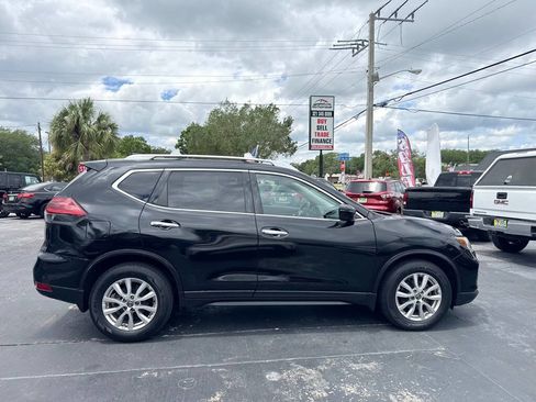 Used 2019 Nissan Rogue S w/ Special Edition Package FWD image 4